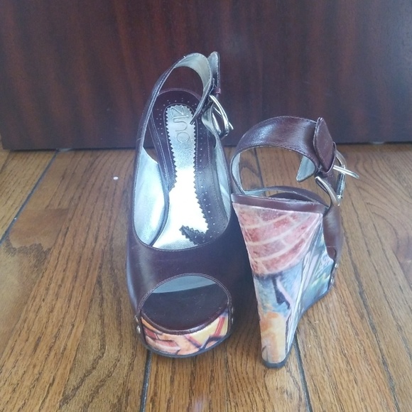 ZINC Wedged Sandals - Picture 1 of 4